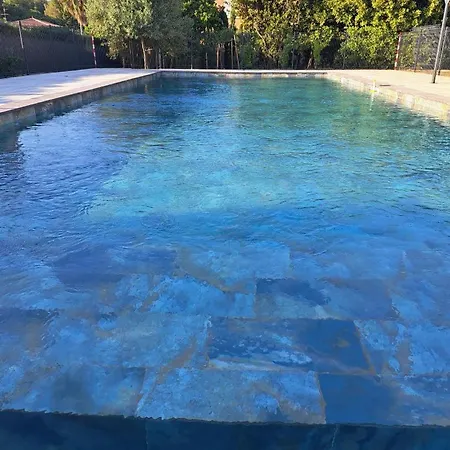 A 400 M Et Piscine Сasa de vacaciones Six-Fours-les-Plages
