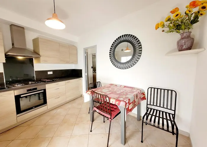 A 400 M Et Piscine Tatil Evi