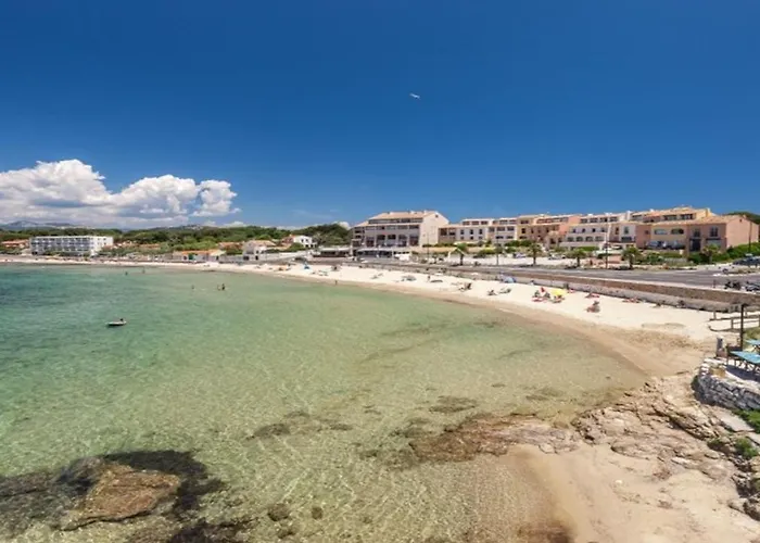 A 400 M Et Piscine Tatil Evi